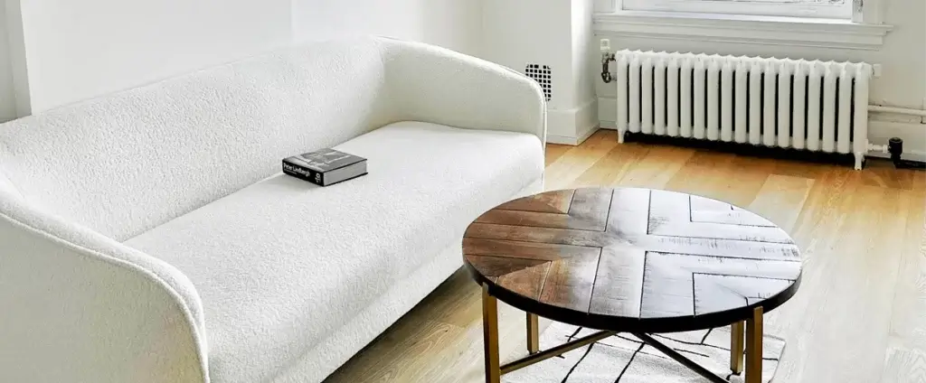 Como limpar sofá branco: estratégias para mantê-lo impecável