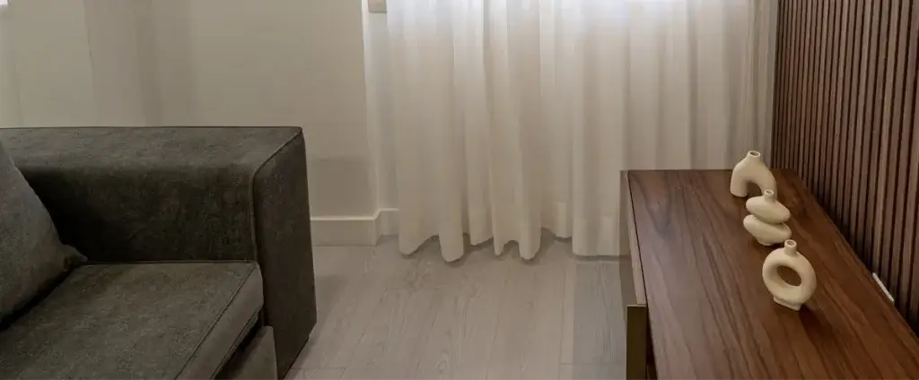 Limpeza profissional de interiores: prevenção de odores do seu lar.